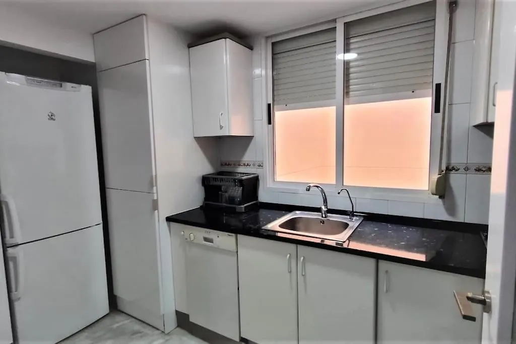 Apartamento En Primera Linea De Playa, Frente Al Puerto De Aguadulce