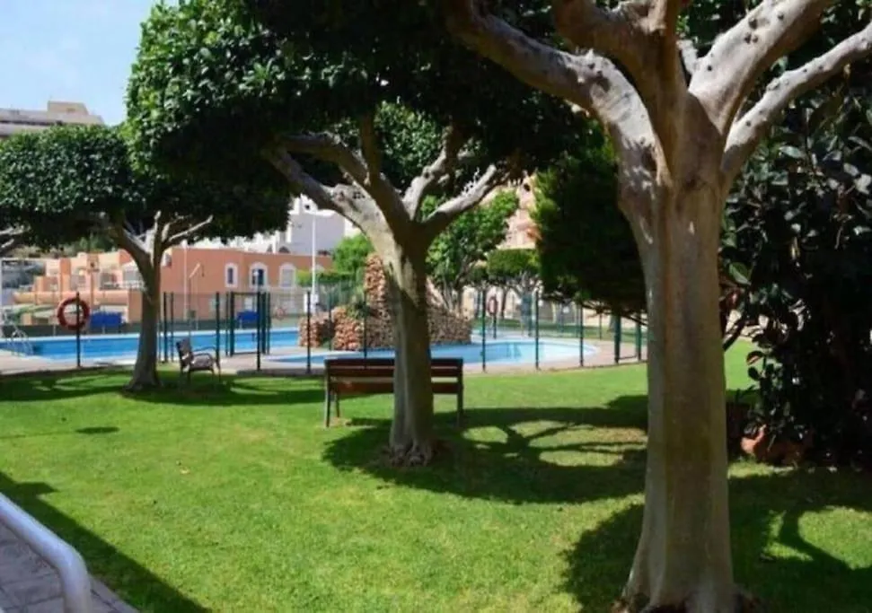 Apartamento En Primera Linea De Playa, Frente Al Puerto De Aguadulce España